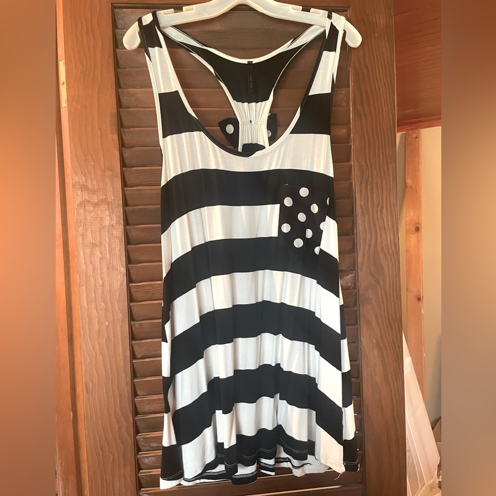 Adorable Black and White Striped Tank with Polka dot details, Size Large